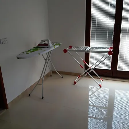 Mia Ana Villa *